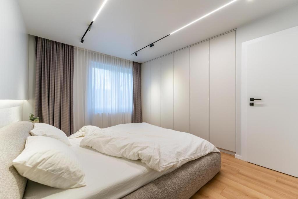 Central Epic Apartment-Self Check In Arad Exterior foto